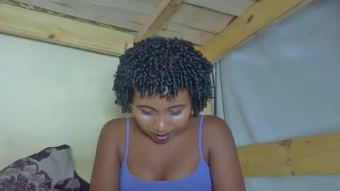 Kenchy online show from November 2025 05:03:01 PM