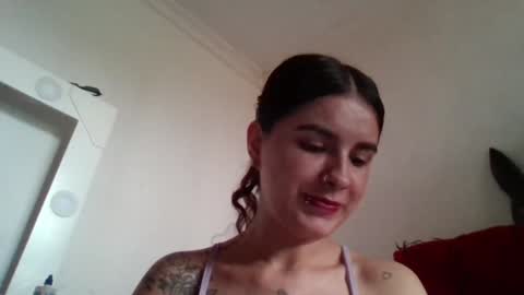 Mariana online show from December 2024 12:44:02 PM