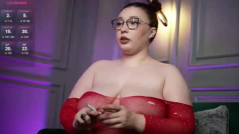 Snapshot of kendaldubai chatting on October 2025 08:18:02 PM Kendal online show from October 2025 08:18:02 PM