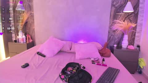 Natty online show from February 2025 03:31:01 PM