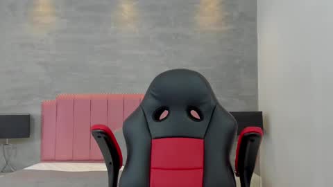 kendall_roous online show from October 2025 11:43:01 AM