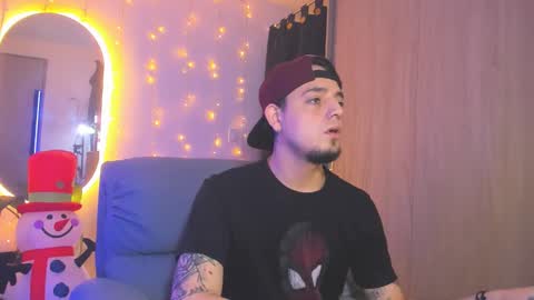 kendel_dimitri online show from December 2024 04:00:01 AM