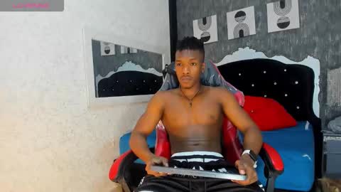 Kender online show from October 2025 08:33:02 PM