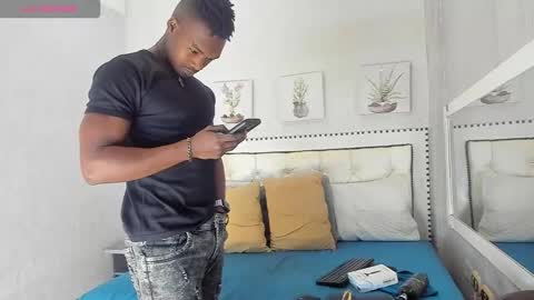 Kender online show from October 2025 08:42:01 PM