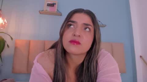 Snapshot of kendra_hottt chatting on November 2025 03:29:02 AM kendra_hottt online show from November 2025 03:29:02 AM