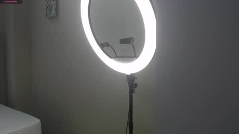 kendra_lux1 online show from September 2025 02:00:01 PM