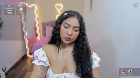 Snapshot of kendra_tay chatting on February 2025 03:19:01 AM kendra online show from February 2025 03:19:01 AM