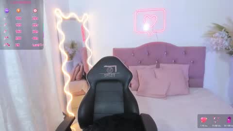 Snapshot of kendra_tay chatting on December 2025 04:40:02 AM kendra online show from December 2025 04:40:02 AM