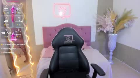 Snapshot of kendra_tay chatting on December 2025 08:52:01 AM kendra online show from December 2025 08:52:01 AM