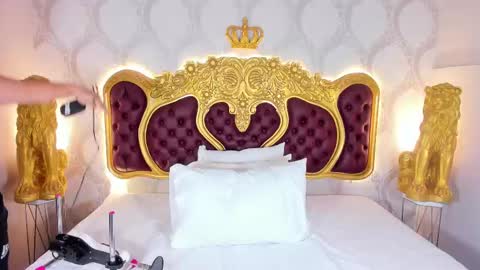 Snapshot of kendralholson chatting on October 2025 04:35:02 AM Kendral online show from October 2025 04:35:02 AM