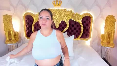 Snapshot of kendralholson chatting on November 2025 04:12:02 AM Kendral online show from November 2025 04:12:02 AM