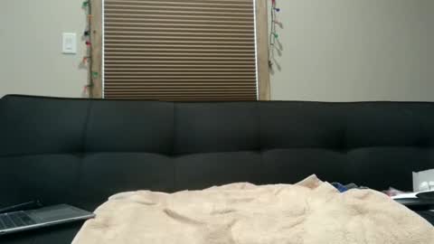 Kenluca online show from December 2024 05:42:02 PM