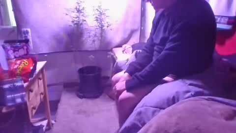 kenneth69h online show from February 2025 04:43:02 PM