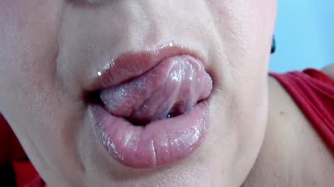 K E R L Y online show from January 2025 06:17:02 PM