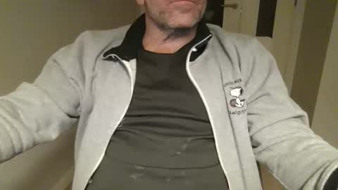 Snapshot of kermitgp3 chatting on December 2025 08:25:01 PM Anton online show from December 2025 08:25:01 PM