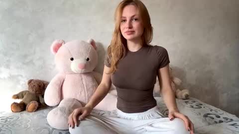 Elizabeth online show from December 2025 01:44:02 AM