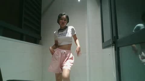 Snapshot of kerstinscotto chatting on October 2025 12:50:01 PM Jenny online show from October 2025 12:50:01 PM