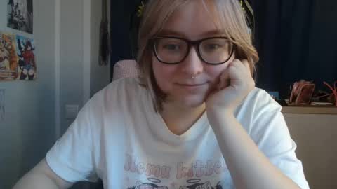 Snapshot of kerstinscotto chatting on October 2025 07:31:02 AM Jenny online show from October 2025 07:31:02 AM