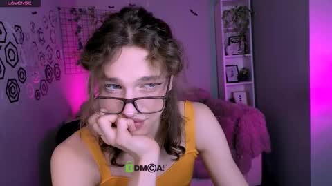 kevi here online show from November 2025 09:06:01 PM