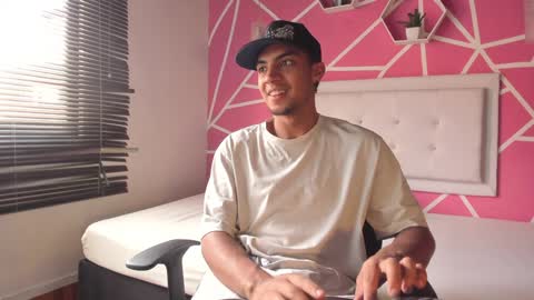   online show from December 2024 08:28:01 PM