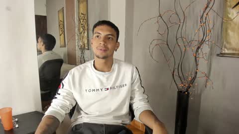   online show from December 2024 09:34:01 PM