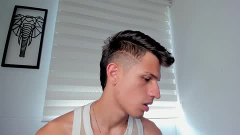Snapshot of kevin_ahs1 chatting on February 2025 03:03:01 PM Kevin Ahs online show from February 2025 03:03:01 PM