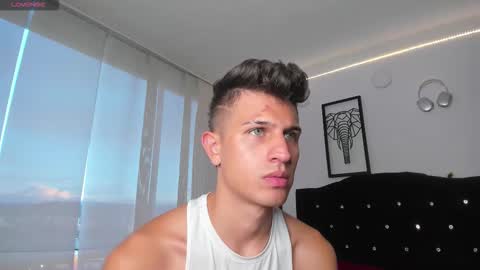 Kevin Ahs online show from November 2025 10:32:02 PM