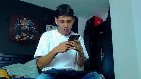 Snapshot of kevin_marlon chatting on March 2025 05:11:02 PM Kevin y marlon online show from March 2025 05:11:02 PM