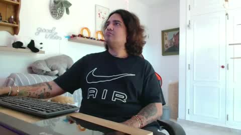 Snapshot of kevinduar53 chatting on October 2025 11:05:01 AM kevin online show from October 2025 11:05:01 AM