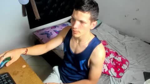 Snapshot of kevinkewma chatting on October 2025 12:02:02 PM kevinkewma online show from October 2025 12:02:02 PM