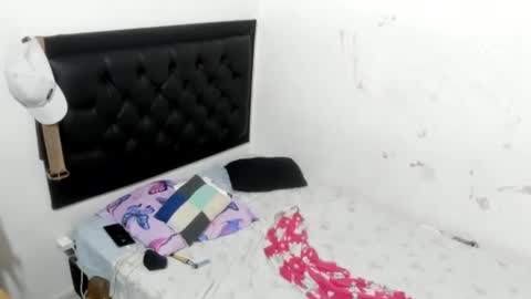 Snapshot of kevinkewma chatting on October 2025 12:14:02 PM kevinkewma online show from October 2025 12:14:02 PM