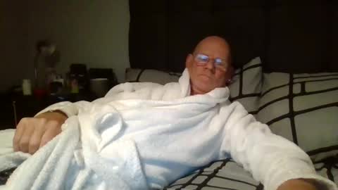 kevlooking4sez online show from December 2024 11:19:01 PM