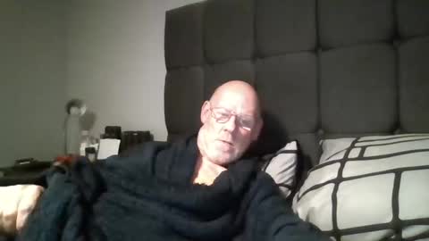 kevlooking4sez online show from December 2024 09:45:02 PM