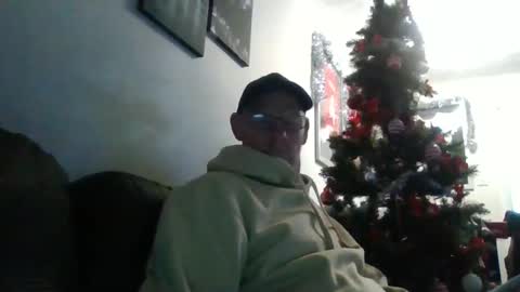 kevlooking4sez online show from December 2024 08:18:01 PM