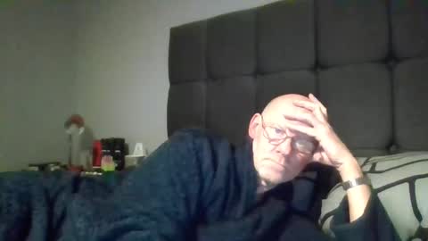 kevlooking4sez online show from January 2025 11:00:02 PM