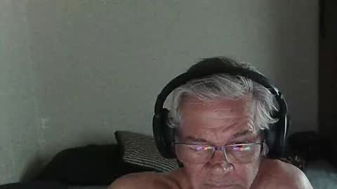 Snapshot of kevwestunder9696 chatting on February 2025 10:37:02 AM kevwestunder9696 online show from February 2025 10:37:02 AM