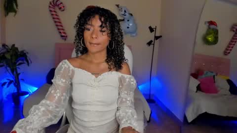 Snapshot of keyla_roberts_ chatting on December 2024 04:19:02 PM Adhara. Help me reach 100 likes online show from December 2024 04:19:02 PM