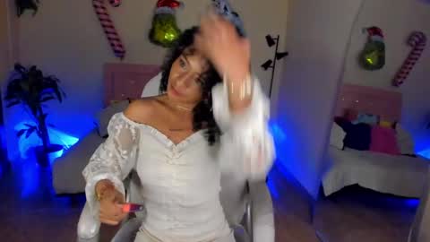 Snapshot of keyla_roberts_ chatting on December 2024 11:39:02 PM Adhara. Help me reach 100 likes online show from December 2024 11:39:02 PM