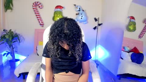 Snapshot of keyla_roberts_ chatting on December 2024 07:32:01 PM Adhara. Help me reach 100 likes online show from December 2024 07:32:01 PM