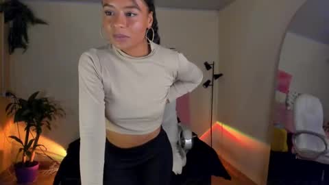 Snapshot of keyla_roberts_ chatting on January 2025 01:52:02 AM Adhara. Help me reach 100 likes online show from January 2025 01:52:02 AM