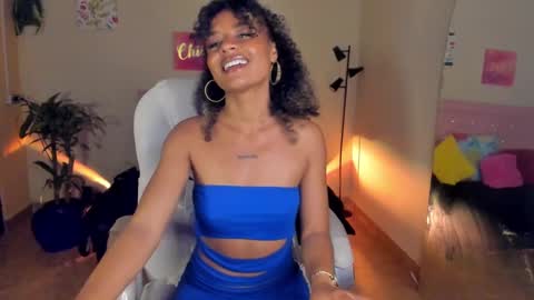 Snapshot of keyla_roberts_ chatting on January 2025 11:26:01 AM Adhara. Help me reach 100 likes online show from January 2025 11:26:01 AM