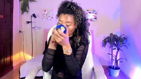 Snapshot of keyla_roberts_ chatting on January 2025 07:24:01 PM Adhara. Help me reach 100 likes online show from January 2025 07:24:01 PM