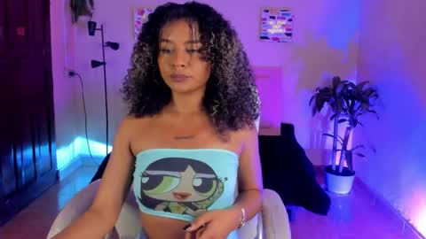 Snapshot of keyla_roberts_ chatting on January 2025 08:01:02 PM Adhara. Help me reach 100 likes online show from January 2025 08:01:02 PM