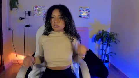 Snapshot of keyla_roberts_ chatting on February 2025 03:11:01 AM Adhara. Help me reach 100 likes online show from February 2025 03:11:01 AM