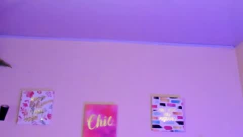 Snapshot of keyla_roberts_ chatting on February 2025 09:43:02 AM Adhara. Help me reach 100 likes online show from February 2025 09:43:02 AM