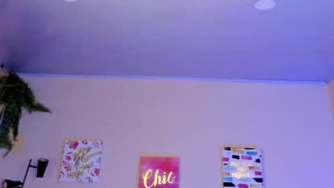 Snapshot of keyla_roberts_ chatting on February 2025 08:12:02 AM Adhara. Help me reach 100 likes online show from February 2025 08:12:02 AM