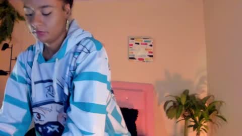 Snapshot of keyla_roberts_ chatting on February 2025 06:26:02 AM Adhara. Help me reach 100 likes online show from February 2025 06:26:02 AM