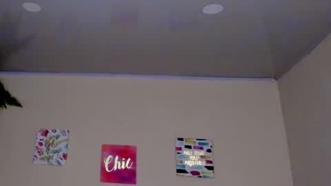 Snapshot of keyla_roberts_ chatting on March 2025 05:20:01 AM Adhara. Help me reach 100 likes online show from March 2025 05:20:01 AM