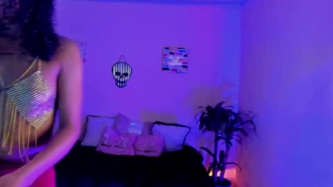 Snapshot of keyla_roberts_ chatting on March 2025 04:10:01 PM Adhara. Help me reach 100 likes online show from March 2025 04:10:01 PM