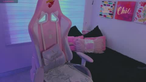 Snapshot of keyla_roberts_ chatting on September 2025 06:52:02 PM Adhara. Help me reach 100 likes online show from September 2025 06:52:02 PM